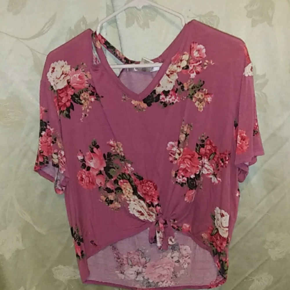 Purple floral vneck blouse